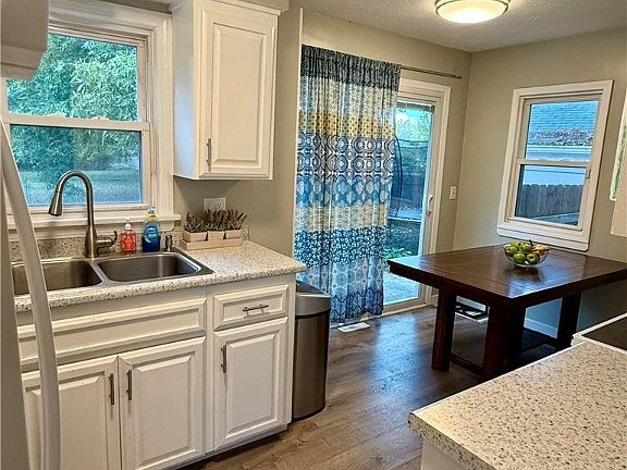 5th image of 3427 Crehore St
