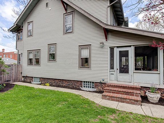 2nd image of 2607 Glen Echo Dr