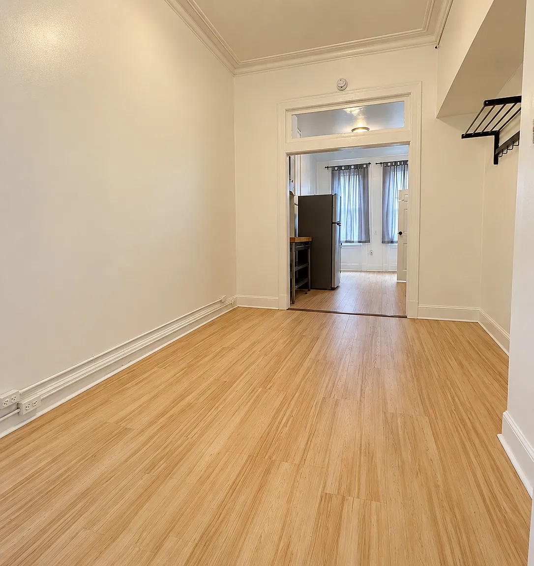 181 Irving Avenue — Photo 2