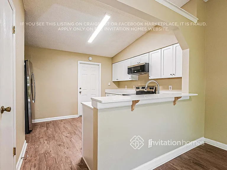 1567 Naples Cir — Photo 6