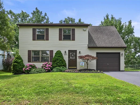 307 Cedar Ter, Hilton, NY 14468
