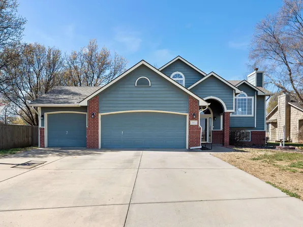807 N Timberleaf Dr, Derby, KS 67037