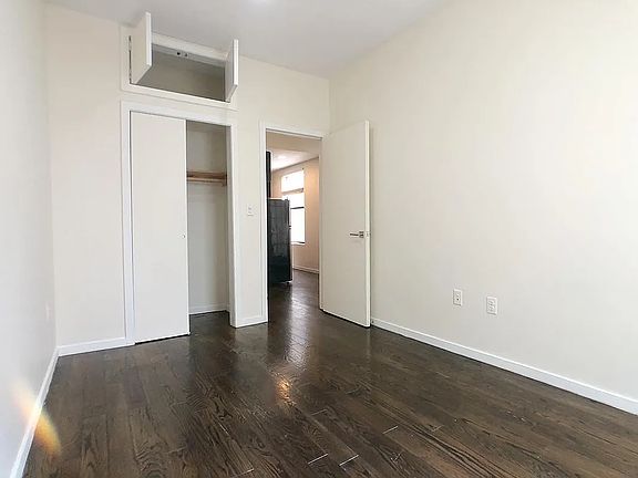 3rd image of 950 Nostrand Ave #2