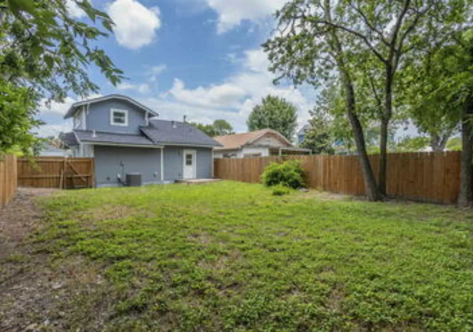 539 Hicks Ave — Photo 4