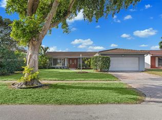 4715 Roosevelt St, Hollywood, FL 33021