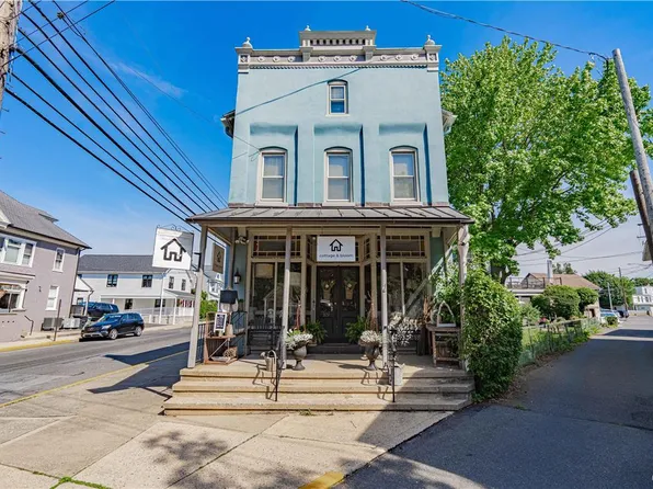 7 N 4th St, Emmaus, PA 18049