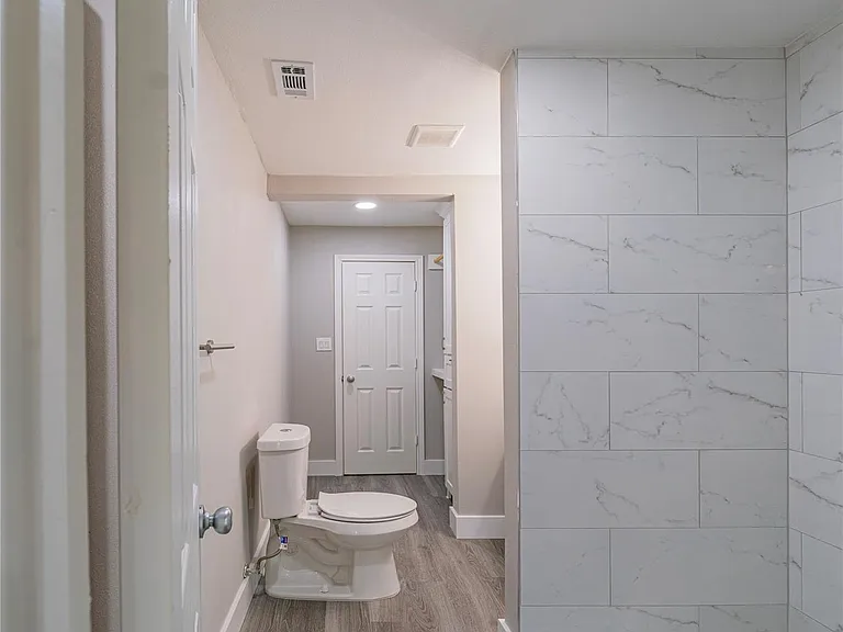 5718 Cherry St — Photo 12