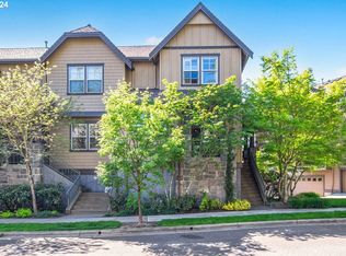 10107 SW Windwood Way, Portland, OR 97225