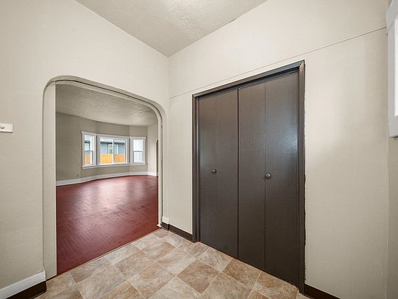 4th image of 1707 W Mansfield Ave