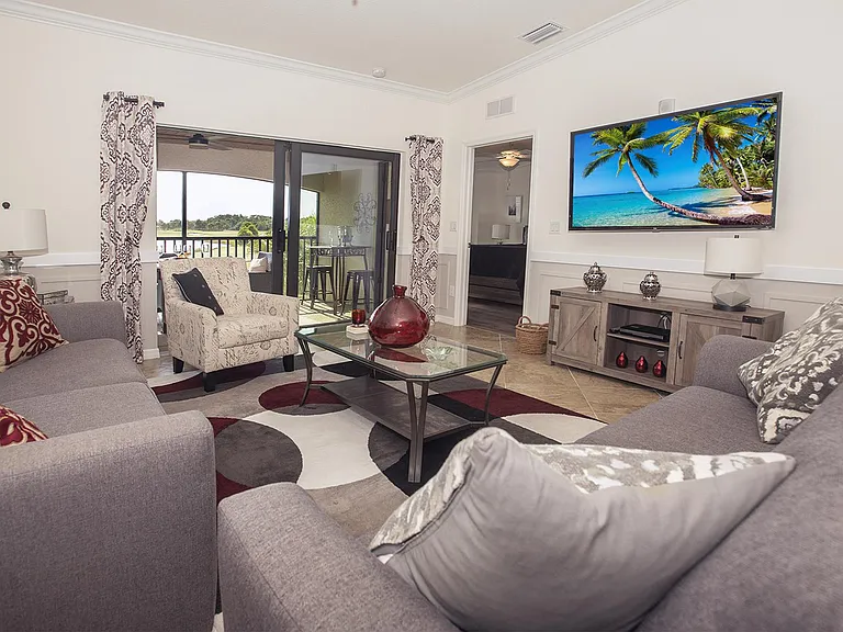 5557 Palmer Cir #205 — Photo 2