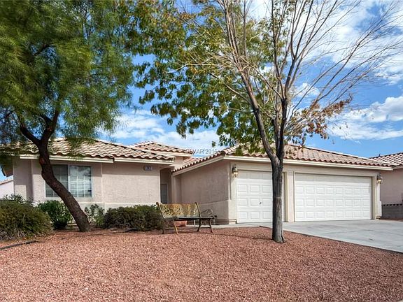 2nd image of 1082 Blue Lantern Dr