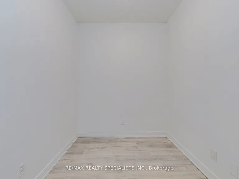 251 Manitoba St #914 — Photo 12