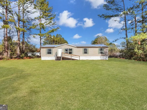 56 Barn Road Cir, Jesup, GA 31545