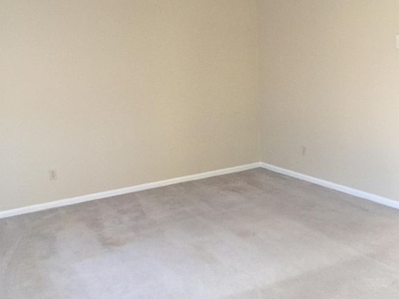 3rd image of 511 Plaza Dr APT 3