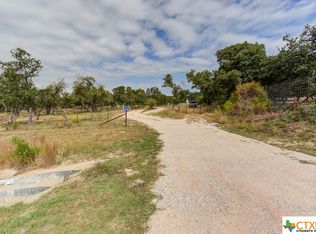 365 Edmonds Ave, Johnson City, TX 78636