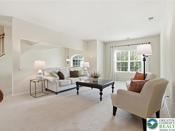 4th image of 2223 Rising Hill Rd