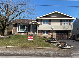 240 Crabapple Ln, Bloomsburg, PA 17815