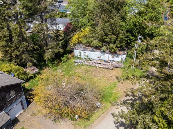 2160 Martin Ave W, Tillamook, OR 97141