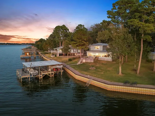 615 Inlet Dr, Livingston, TX 77351