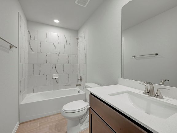 5th image of 3501 Kingdom Dr