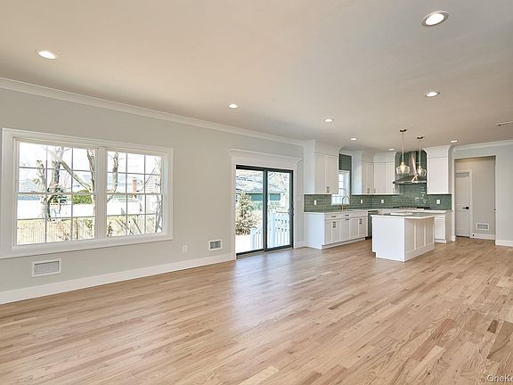 2nd image of 104 Maeder Avenue
