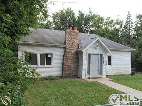 261-955331 - Front Left.JPG