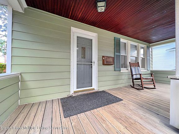 3rd image of 87 Pelton Ave