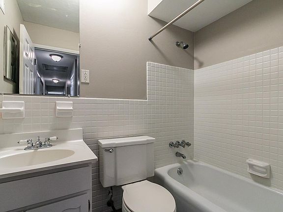 2nd image of 11838 Jenner Ln