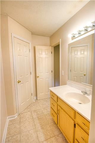 2nd image of 220 Jefferson Pike