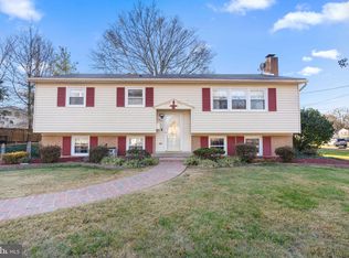 7914 Donelson St, Alexandria, VA 22309
