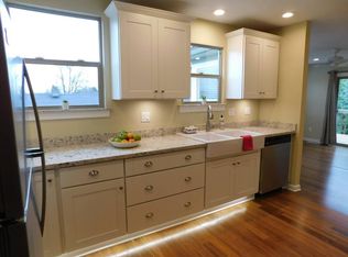 2624 NW Savier St APT 4, Portland, OR 97210