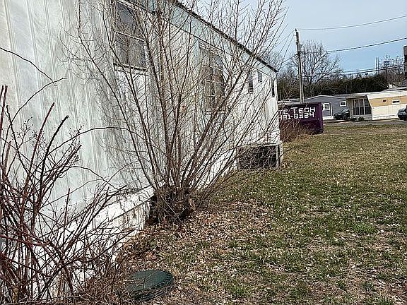 3rd image of 525 E Main St Trailer 57