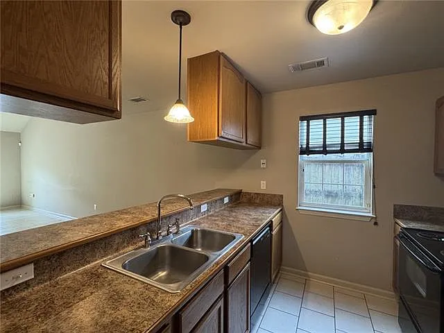 204 S General Pershing St — Photo 2