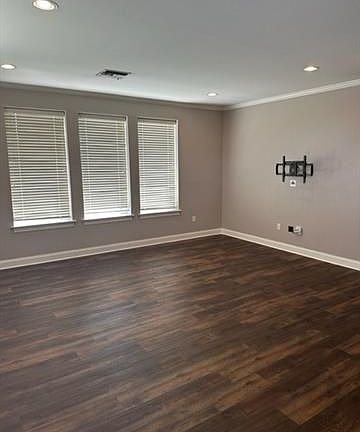 4th image of 102 Beta St APT A