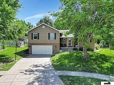 709 Schooner Ct