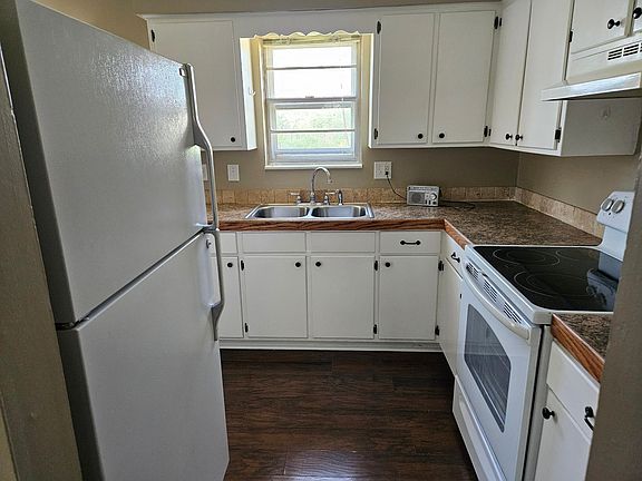Kitchen with lots of cabinet space.