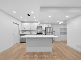 19 Candis Dr #C, Toronto, ON M3H 5G3