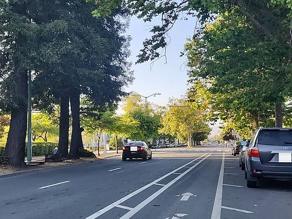 4th image of 2825 Market St