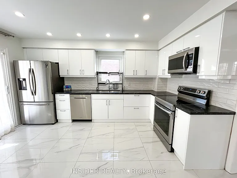 98 White Blvd — Photo 4