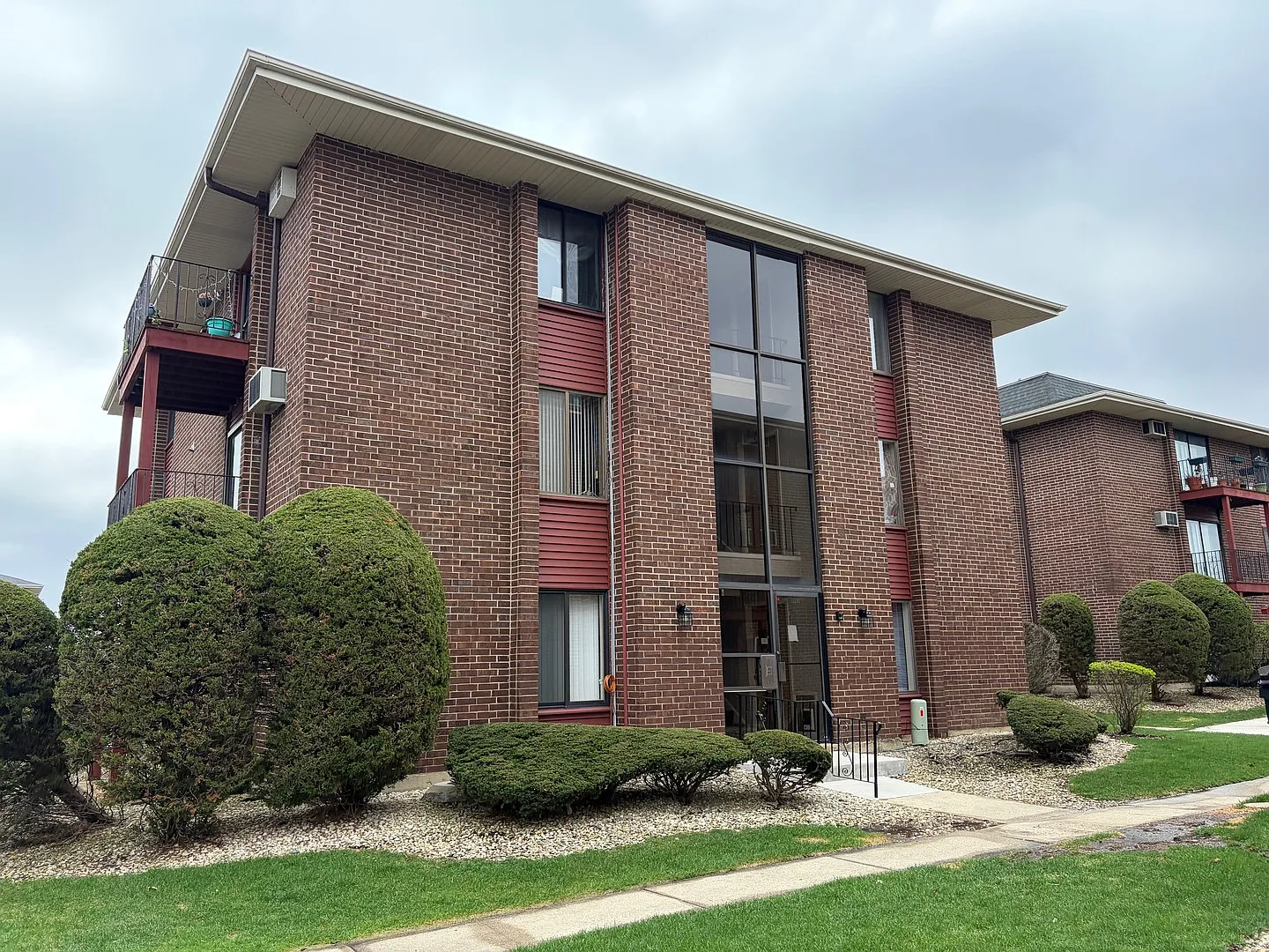 15818 Terrace Dr Unit R3 photo 1