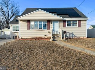 214 Saunders Ave, Bellmawr, NJ 08031