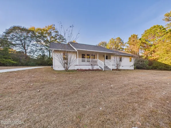 2970 Frederick Dr, Dry Branch, GA 31020