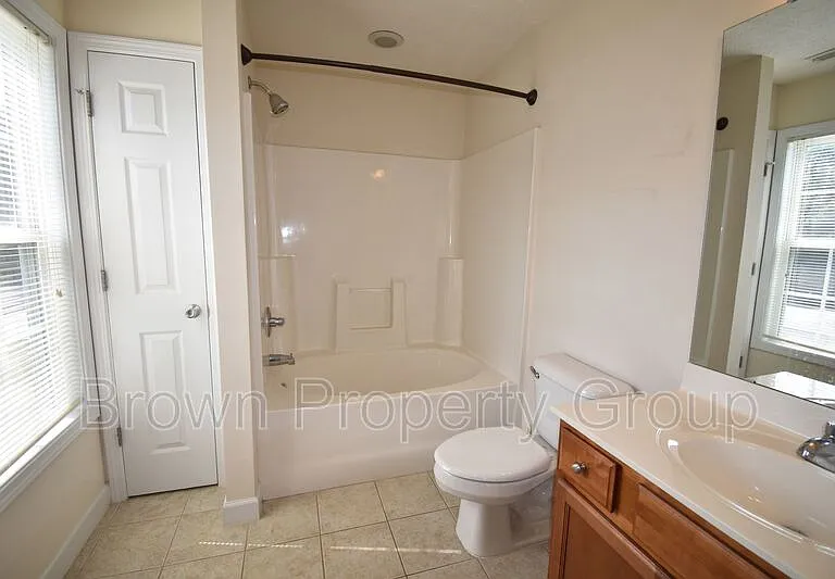 165 Pender Rd — Photo 16