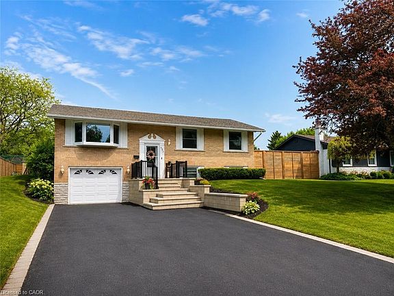 2nd image of 107 Rosslinn Rd