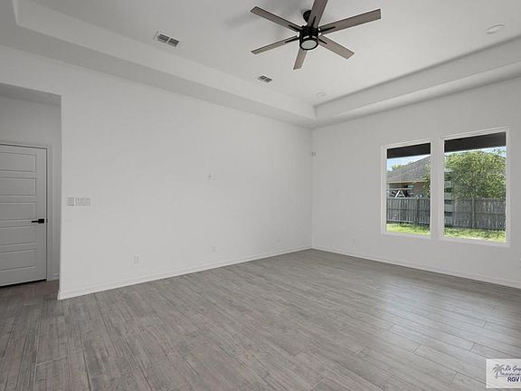 2nd image of 1613 E Hapner Ave