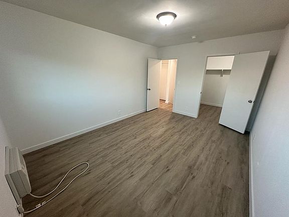 3rd image of 7314 Variel Ave #2