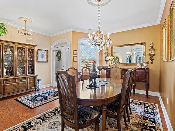 2nd image of 112 Wexford Pl