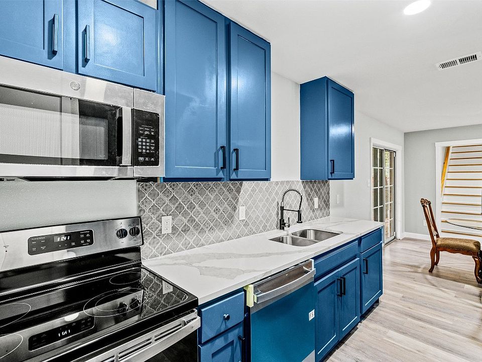1st image of 4118 Coronet Ln