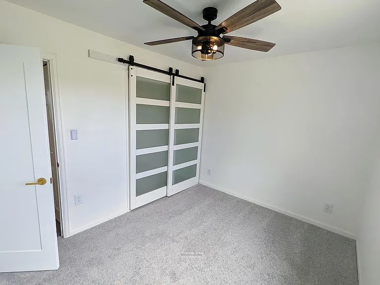 2557 W Dunkeld Pl — Photo 8