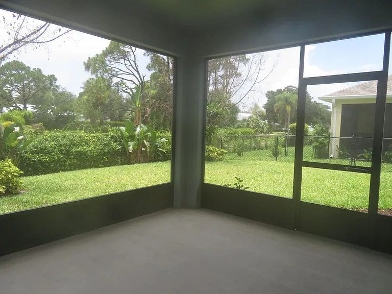 368 Sandcrest Cir — Photo 11